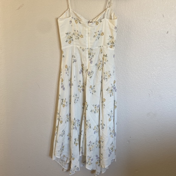 WAYF white floral front tie midi dress - Picture 4 of 8